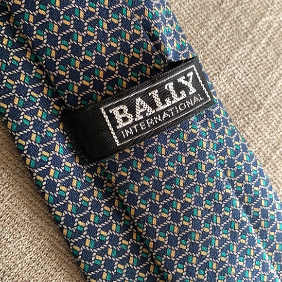 Bally (OS) - Picture 6 of 9